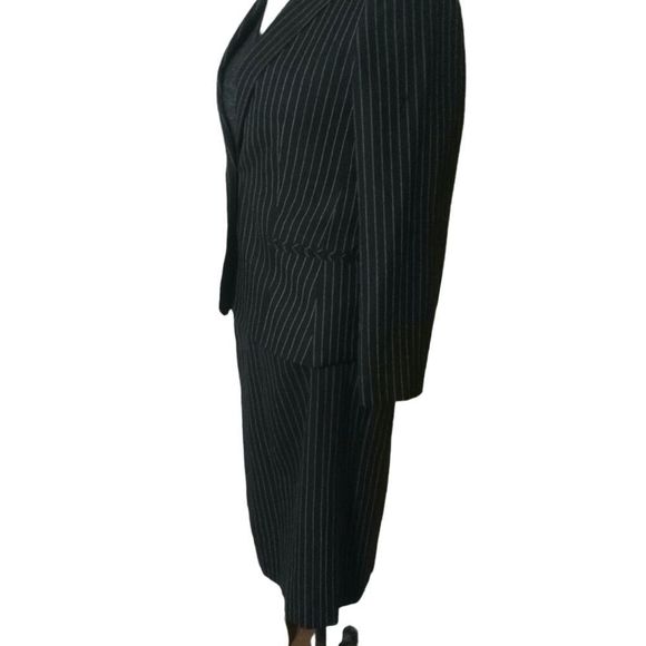 Ladies 2 piece suit A Great Suit For Work Wear! - Picture 4 of 8